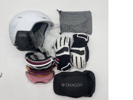 Snowboarding guard kit : helmet, glasses ,gloves Snowboarding guard kit : helmet, glasses ,gloves