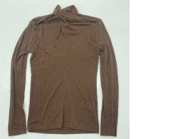 Women's brown longsleeve with collar