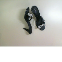 Women's shoes with small heels, black