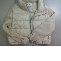 Children's beige jacket with zipper Children's beige jacket with zipper