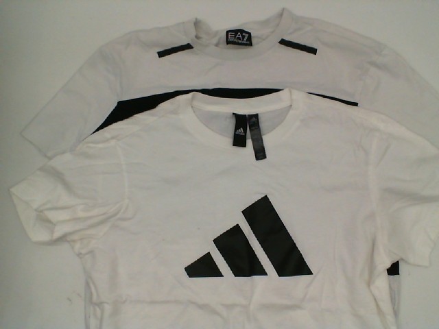 Set of 2 Women's short-sleeved round neck t-shirt in white with black pattern Set of 2 Women's short-sleeved round neck t-shirt in white with black pattern