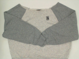 Women's round neck long sleeve sweater, gray and white Women's round neck long sleeve sweater, gray and white