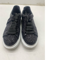Black women's sneakers Black women's sneakers