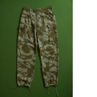 Men's brown pants with pattern