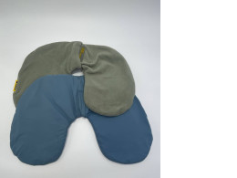 Set of 2 trip pillows