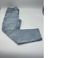 Women's light blue jeans