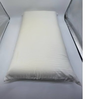 Set of 2 white pillows