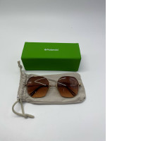 Women's sunglasses with case