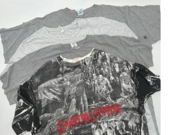 Set of grey t-shirts size L