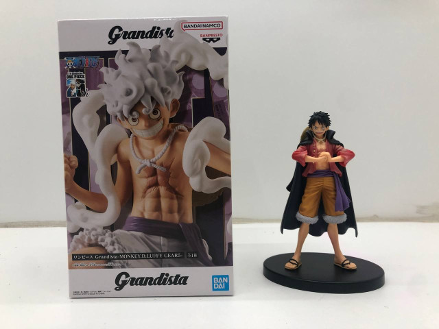 Set of 2 Japanese figures Luffy and Joyboy Set of 2 Japanese figures Luffy and Joyboy