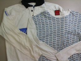 Set of 2 long sleeve sweaters