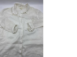 Women's white long-sleeved shirt 