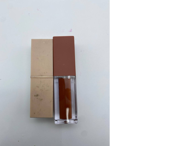 Set of 2 Red lipstick Set of 2 Red lipstick