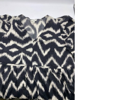 Black V-neck long dress with white pattern 