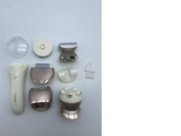 Set Electric shaver with accessories, white 