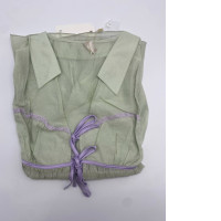 Light green long-sleeved deep V-neck shirt 