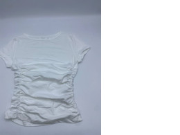 Women's white short-sleeved round neck shirt Women's white short-sleeved round neck shirt