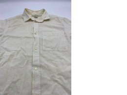 Women's cream-colored short-sleeved shirt 