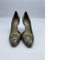 Women's pointed toe high-heeled shoes with patterns 