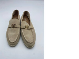 Women's brown shoes 