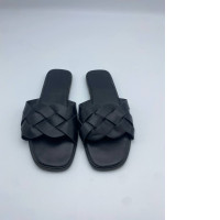Black women's sandals 