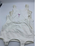 Set of 3 Women's white tank top 