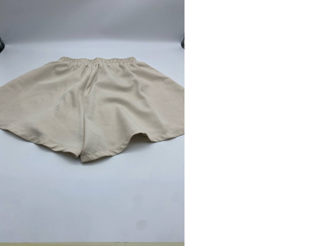 Women's cream colored shorts Women's cream colored shorts