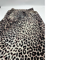 Women's pink leopard print long skirt Women's pink leopard print long skirt