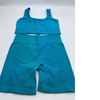 Set of 2 Women's workout tank top and women's blue stay pants