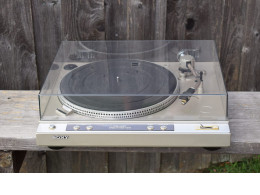 Sony Turntable – Model: PS-X30