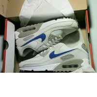 nike sneakers white