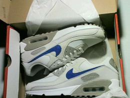 nike sneakers white