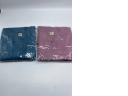 Set of 2 Women's long-sleeved, long-legged pajamas in blue and pink, V-neck Set of 2 Women's long-sleeved, long-legged pajamas in blue and pink, V-neck