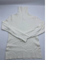 White collar sweatshirt