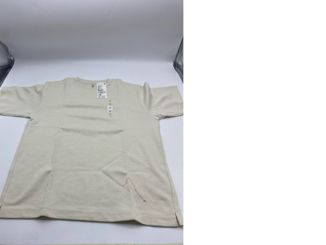 UNIQLO Cream-colored short-sleeved round neck T-shirt UNIQLO Cream-colored short-sleeved round neck T-shirt