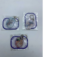 Set of 3 gift keychain Set of 3 gift keychain