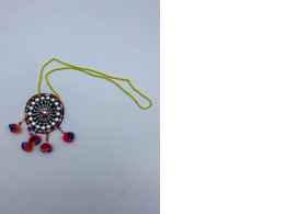 Necklace with pattern 