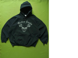 Blavk hoodie with skull print Blavk hoodie with skull print