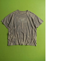 Dark brown t-shirt with MOTORCICLE print Dark brown t-shirt with MOTORCICLE print