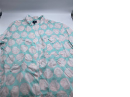 Light blue shortsleeved shirt with shell print