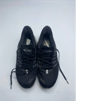 Black secondhand running shoes