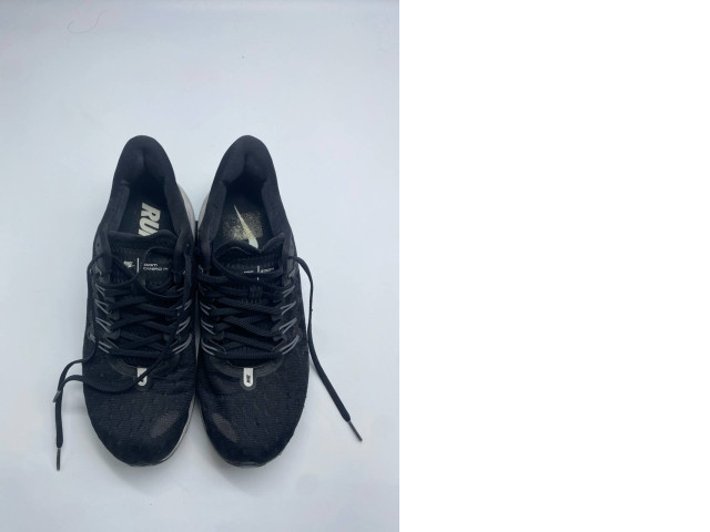 Black secondhand running shoes Black secondhand running shoes