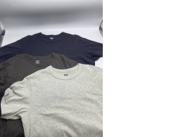Set of 3 UNIQLO t-shirts