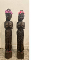 Set of 2 wooden woman stand