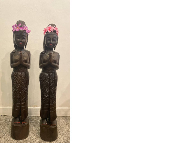 Set of 2 wooden woman stand Set of 2 wooden woman stand