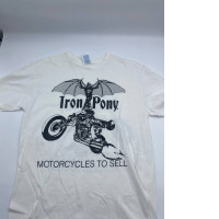 White short-sleeved round neck T-shirt