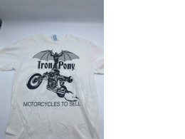 White short-sleeved round neck T-shirt White short-sleeved round neck T-shirt