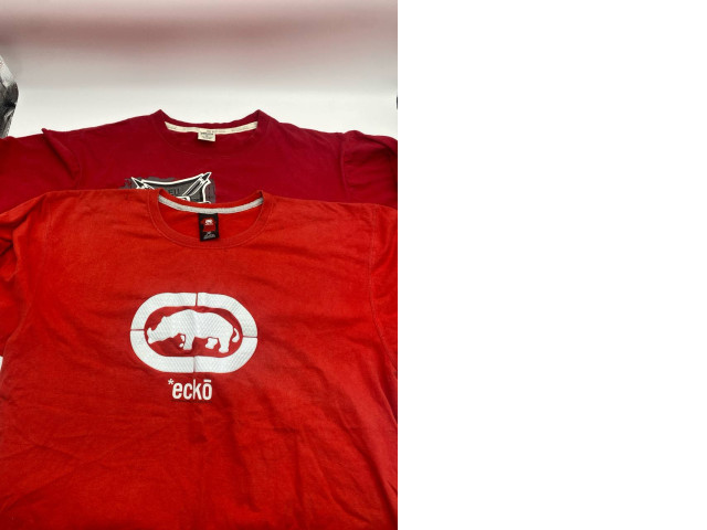 Set of 2 Men's red short-sleeved round neck T-shirt with pattern Set of 2 Men's red short-sleeved round neck T-shirt with pattern