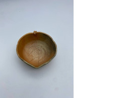 Japanese leaf-shaped cup, brown 