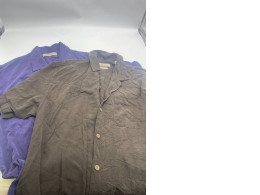 Set of 2 plain short sleeve shirts Set of 2 plain short sleeve shirts